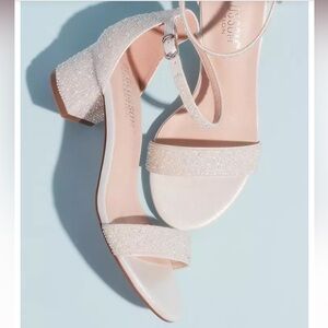 Elegant iridescent pearl Block Heel Sandals